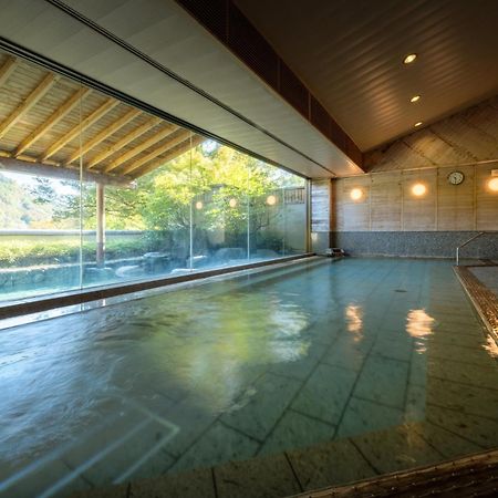 Отель Iizaka Onsen Surikamitei Ohtori Фукусима Экстерьер фото