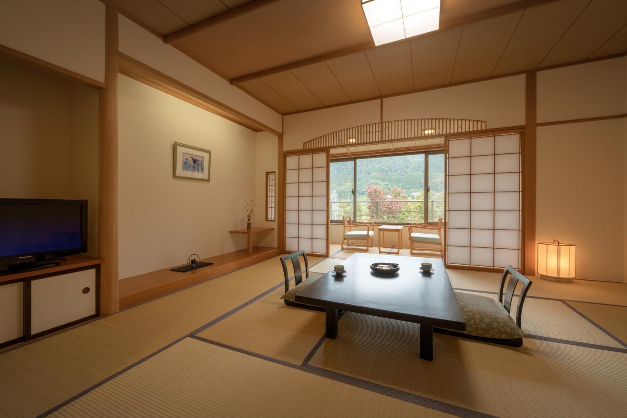 Отель Iizaka Onsen Surikamitei Ohtori Фукусима Экстерьер фото