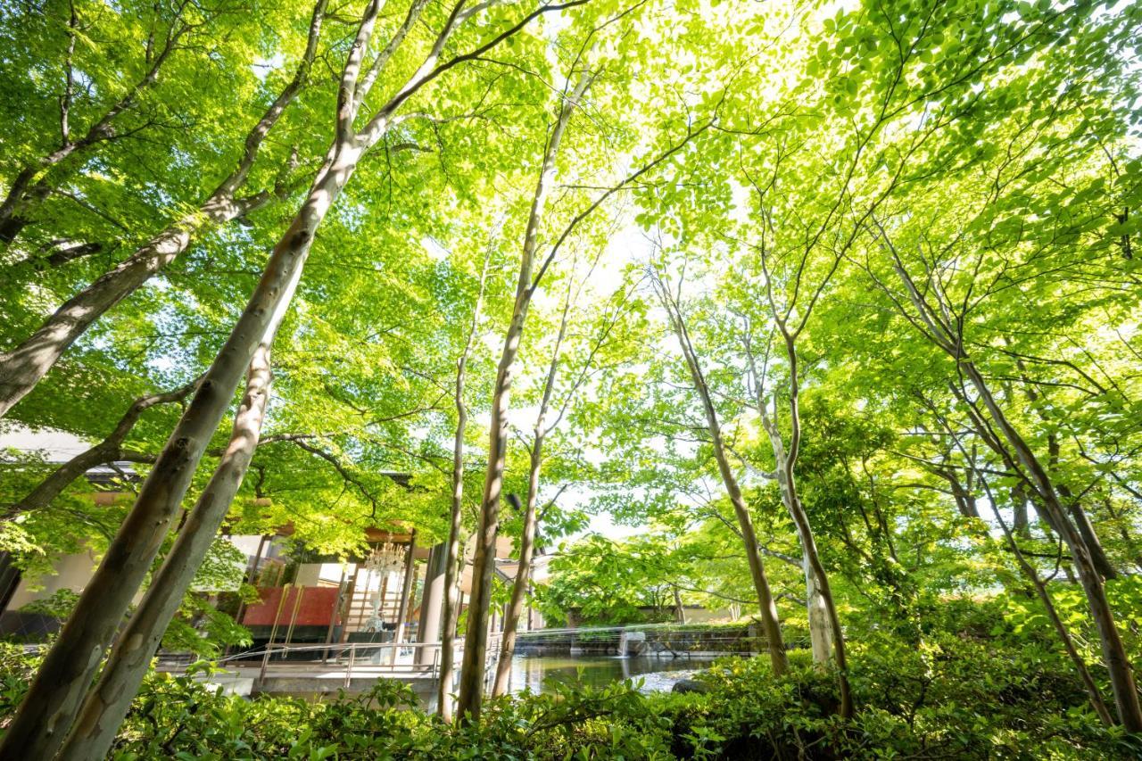 Отель Iizaka Onsen Surikamitei Ohtori Фукусима Экстерьер фото