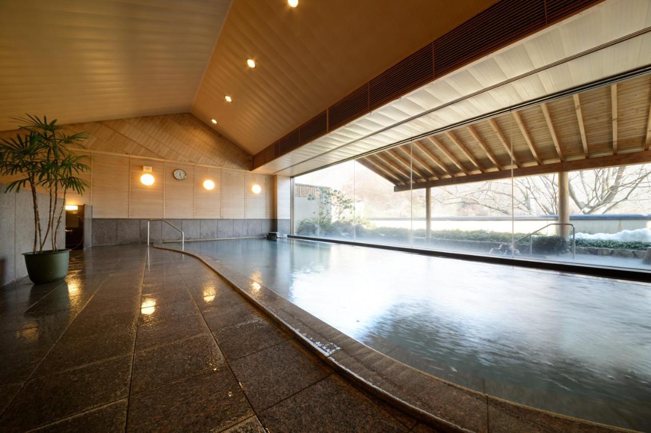 Отель Iizaka Onsen Surikamitei Ohtori Фукусима Экстерьер фото