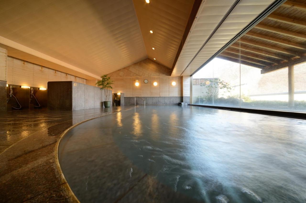 Отель Iizaka Onsen Surikamitei Ohtori Фукусима Экстерьер фото